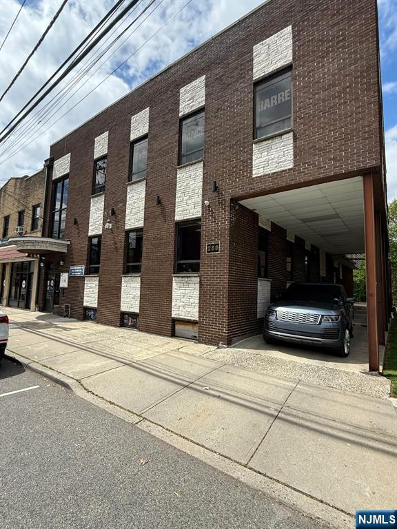 289 Stuyvesant Ave, Lyndhurst, NJ 07071