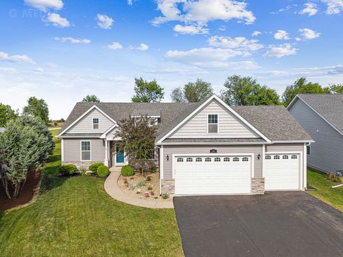 49 W Crabapple Ave, Cortland, IL, 60112-4198 | Card Image