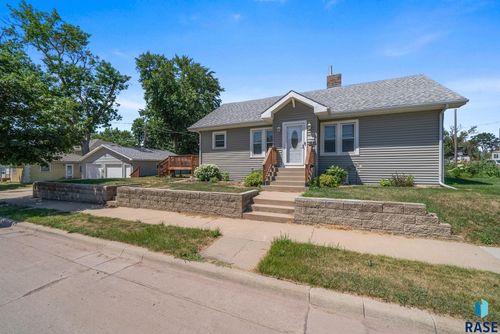 600 W 22nd St Street, Sioux Falls, SD, 57105 | Card Image