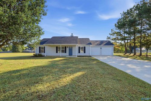 103 Meadow Green Dr, New Market, AL, 35761-7703 | Card Image