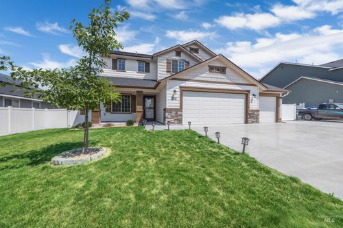 300 S Rocker Ave, Kuna, ID, 83634-5526 | Card Image