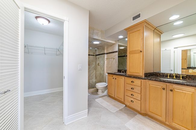 APT-507 - 405 N Ocean Blvd, Condo with 2 bedrooms, 2 bathrooms and null parking in Pompano Beach FL | Image 18