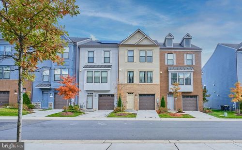 4939 Vista Glen Ln, LANHAM, MD, 20706-2898 | Card Image