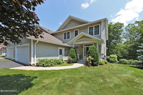 101 Alpine Trl, Pittsfield, MA, 01201-8927 | Card Image