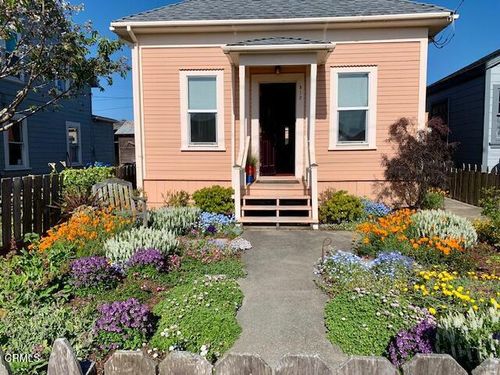 512 N Mcpherson St, Fort Bragg, CA, 95437-3316 | Card Image