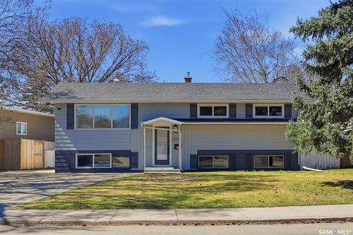 1310 East Ctr, Saskatoon, SK, S7J3A9 | Card Image