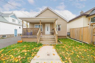 34 Brighton Ave, House other with 3 bedrooms, 2 bathrooms and 3 parking in Saint Catharines ON | Image 3