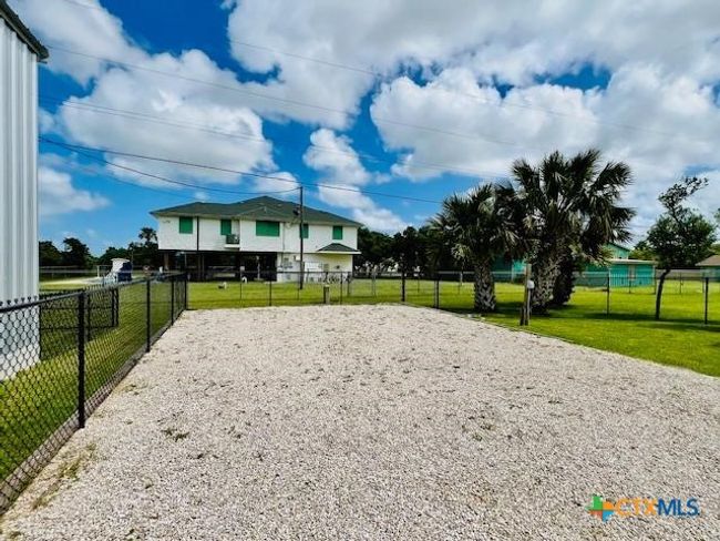 1303 W Adams Ave, House other with 1 bedrooms, 1 bathrooms and null parking in Port O Connor TX | Image 9