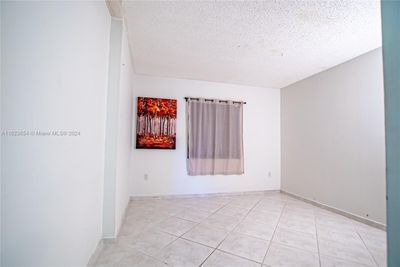 402 - 6970 Nw 174th Ter, Townhouse with 3 bedrooms, 3 bathrooms and null parking in Hialeah FL | Image 2