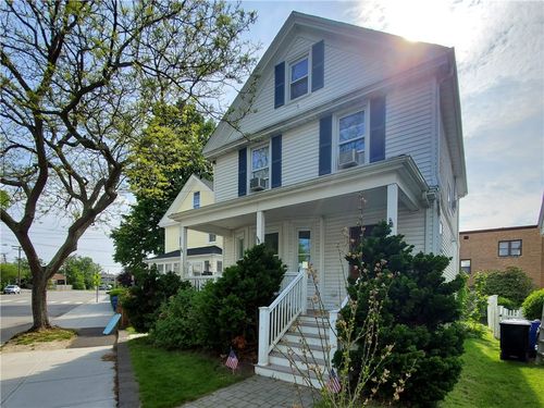 19 Carroll Ave, Newport, RI, 02840-4062 | Card Image