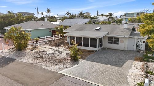 114 78th St, HOLMES BEACH, FL, 34217-1046 | Card Image