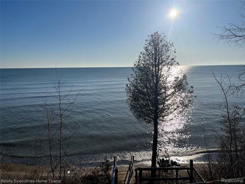 2255 Lakeshore Rd, Applegate, MI, 48401-9631 | Card Image
