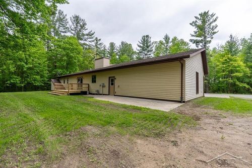 6568 Sandy Ridge Dr, Hope, MI, 48628-9791 | Card Image