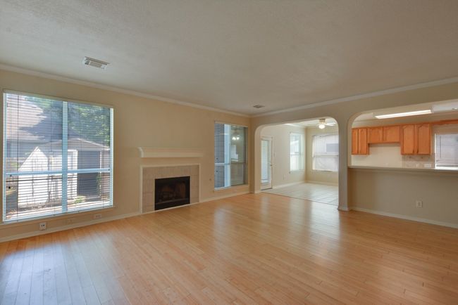 13552 Anarosa Loop, House other with 3 bedrooms, 3 bathrooms and 2 parking in Austin TX | Image 6