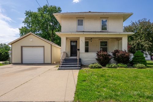 617 9th Ave, De Witt, IA, 52742-1623 | Card Image
