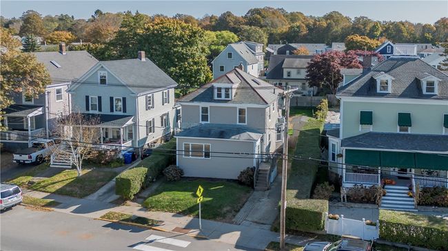 28 Carroll Ave, House other with 5 bedrooms, 2 bathrooms and 1 parking in Newport RI | Image 5