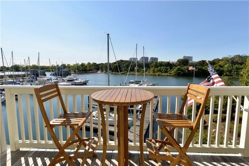 apt-512-123 Harbor Dr, Stamford, CT, 06902-7491 | Card Image