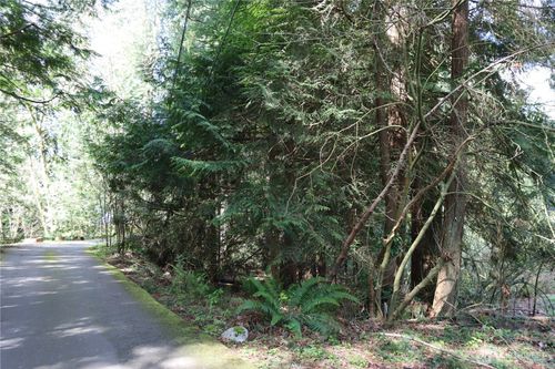 260 XX Se 18th Pl, Sammamish, WA, 98075 | Card Image