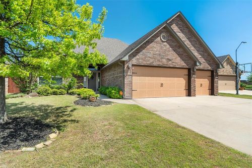 2828 Ryder Drive, Yukon, OK, 73099 | Card Image