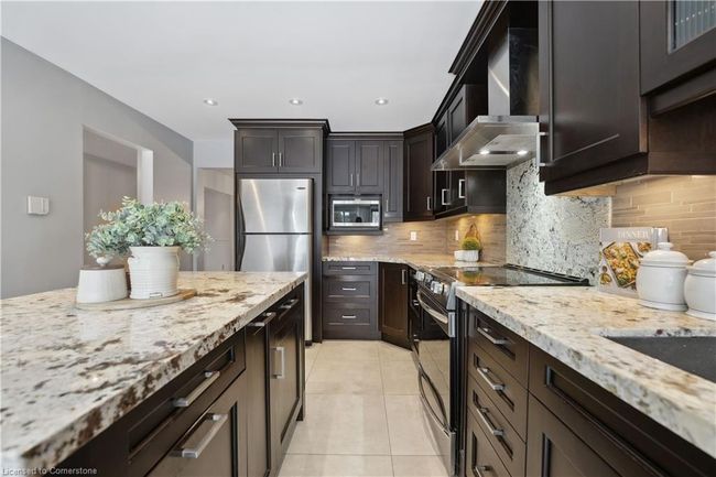 3962 Renfrew Cres, House other with 4 bedrooms, 4 bathrooms and 4 parking in Mississauga ON | Image 16