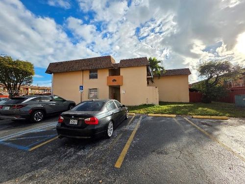 apt-206-810 Sw 129th Pl, Miami, FL, 33184-2170 | Card Image
