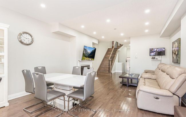 3 Dalbeattie Dr, House attached with 4 bedrooms, 3 bathrooms and 1 parking in Brampton ON | Image 9