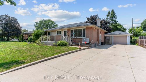 295 Tweedsmuir Ave, London, ON, N5W1L5 | Card Image