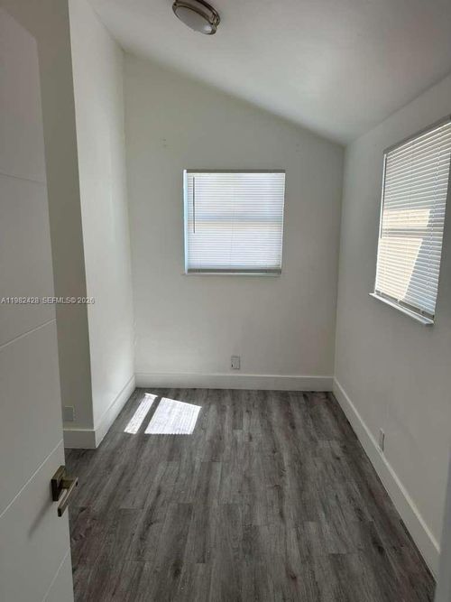 apt-2-1033 Nw 3rd Ave, Fort Lauderdale, FL, 33311-6278 | Card Image