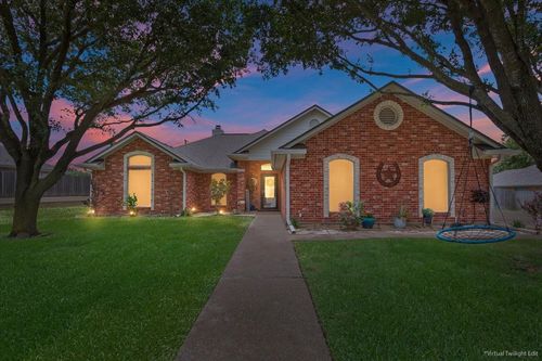 433 Oakberry Dr, Hewitt, TX, 76643-3349 | Card Image