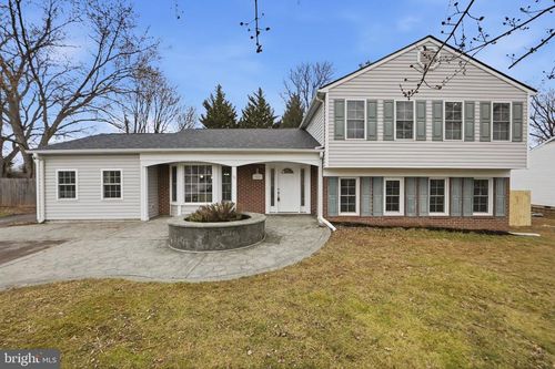 19821 Spurrier Ave, POOLESVILLE, MD, 20837-2016 | Card Image