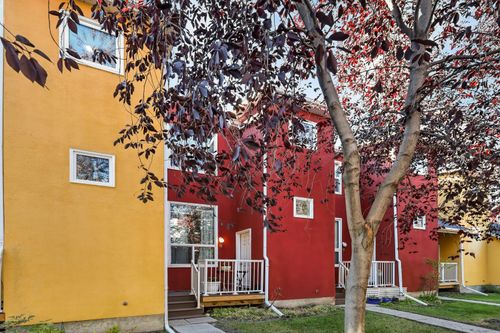 8-7 Westland Rd, Okotoks, AB, T1S1Z1 | Card Image