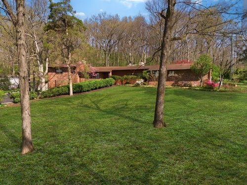 6002 Hickory Valley Rd, Nashville, TN, 37205-1306 | Card Image