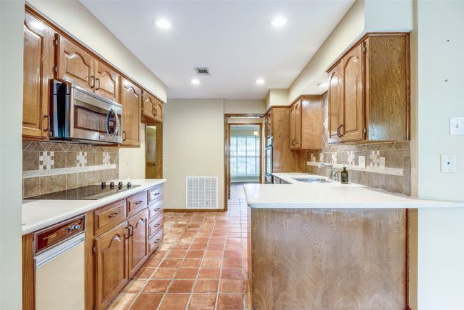 2500 Shoreline Dr, House other with 4 bedrooms, 4 bathrooms and null parking in Sherman TX | Image 4