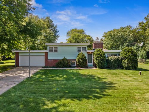 311 Roberts Ln, Batavia, IL, 60510-2514 | Card Image