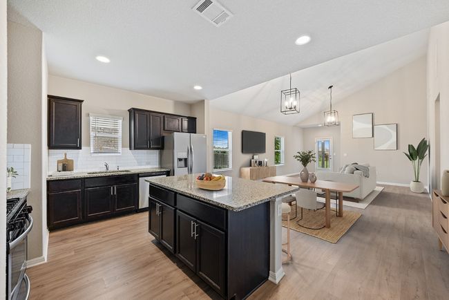 208 Shiner Ln, House other with 4 bedrooms, 2 bathrooms and 2 parking in Georgetown TX | Image 4