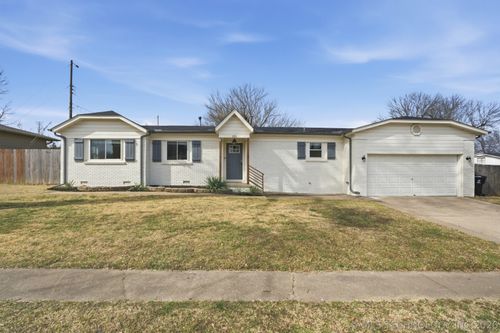 220 10th St, Broken Arrow, OK, 74012-2923 | Card Image