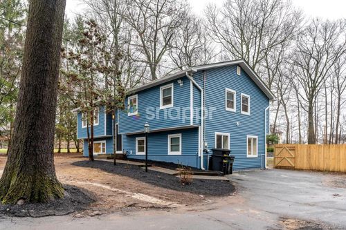 9 Stemmer Ln, Suffern, NY, 10901-4304 | Card Image