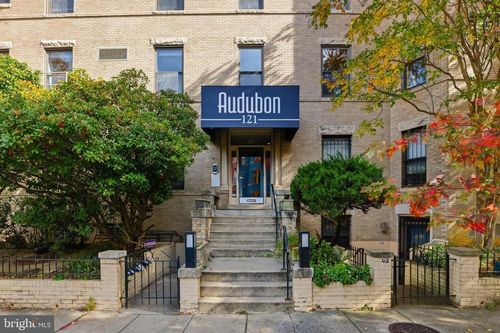 apt-301-121 13th St Ne, WASHINGTON, DC, 20002-6448 | Card Image