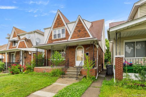 7444 Kendal St, Dearborn, MI, 48126-1308 | Card Image