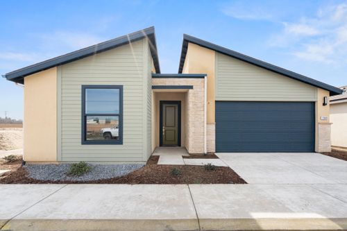 1049 Madrid Ave, Tulare, CA, 93274-1621 | Card Image