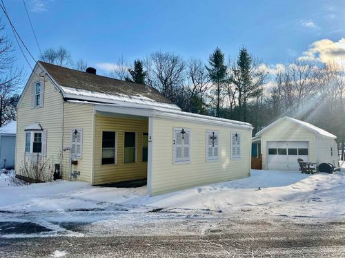 2 Bell St, Gorham, NH, 03581-1304 | Card Image