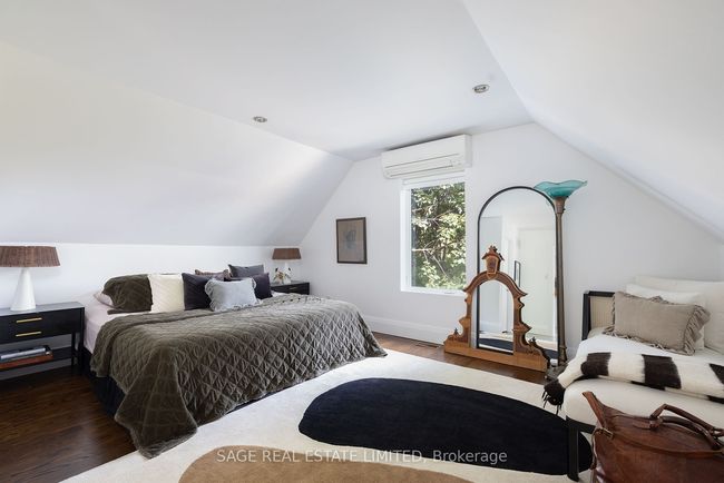 37 Gore Vale Ave, House other with 5 bedrooms, 5 bathrooms and 2 parking in Toronto ON | Image 21