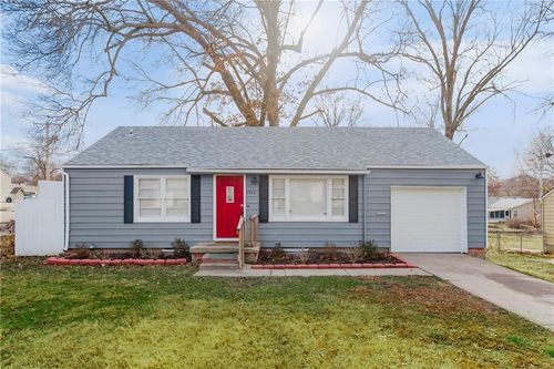 7523 W 64th Ter, Overland Park, KS, 66202-3818 | Card Image