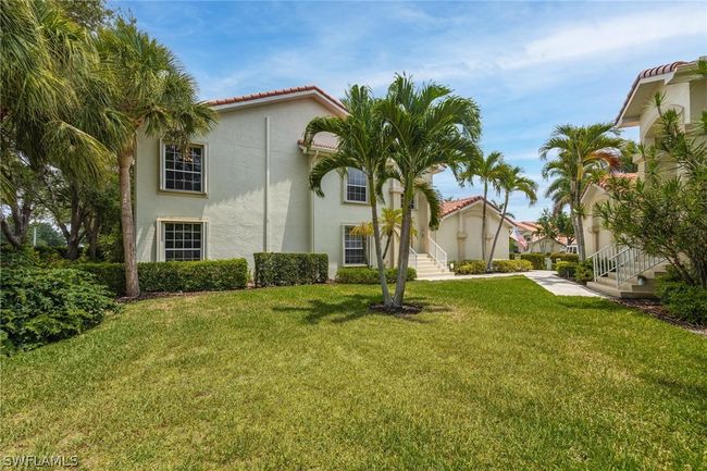 2304 - 15153 Oxford Cove, Condo with 2 bedrooms, 2 bathrooms and null parking in Fort Myers FL | Image 4