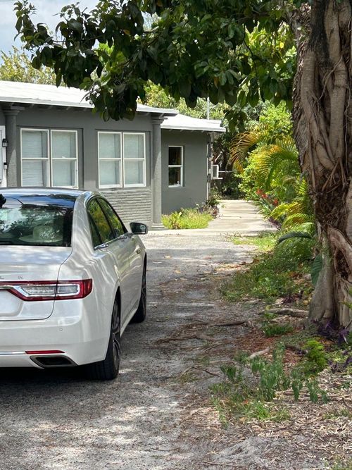 apartment-1-2739 Lincoln Street, Hollywood, FL, 33020 | Card Image
