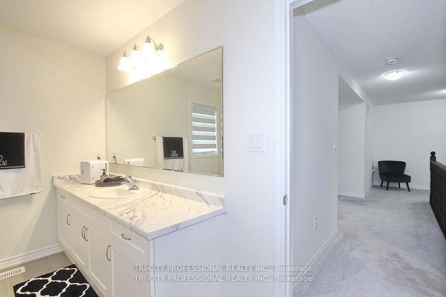 16 Dolucci Cres, House other with 4 bedrooms, 3 bathrooms and 2 parking in Brampton ON | Image 37