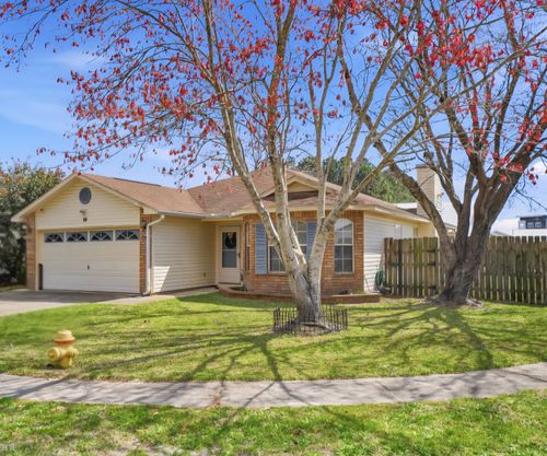 94 Ruby Cir, Mary Esther, FL, 32569-1695 | Card Image