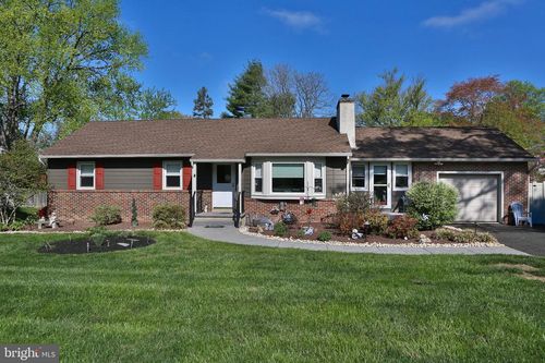 158 S Shady Retreat Rd, DOYLESTOWN, PA, 18901-2621 | Card Image