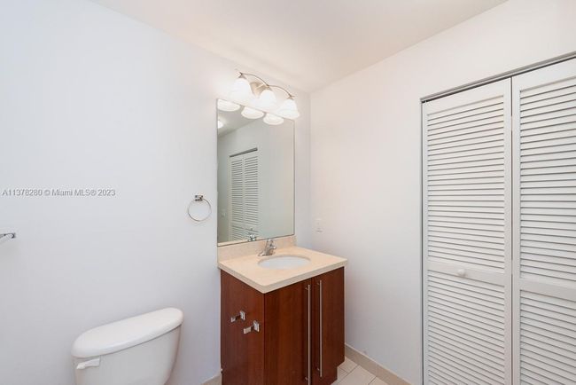 2303-S - 79 Sw 12 Th St, Condo with 2 bedrooms, 2 bathrooms and null parking in Miami FL | Image 9