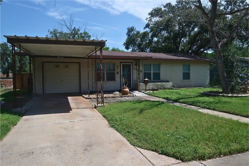 1003 Anderson Dr, Alice, TX, 78332-3607 | Card Image